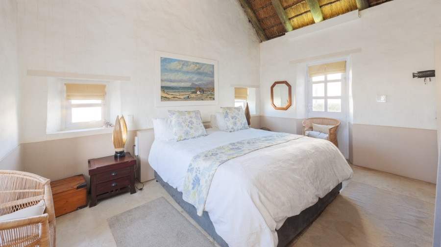 4 Bedroom Property for Sale in Struisbaai Western Cape